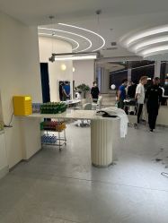 -PE SALON