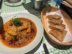 -渔语鱼新川菜Bistro(万象天地店)