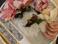 -樾餐厅泰式海鲜火锅(民歌湖店)