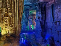 -泰安地下龙宫景区