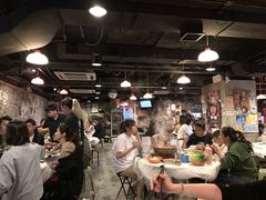 大堂-鲜入围煮花胶鸡海鲜火锅