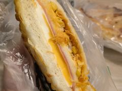 火腿蛋焗烤三明治-爱达乐面包生日蛋糕(中央华府店)