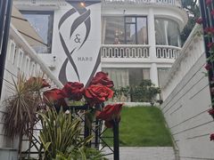 -Mark&Mars Restaurant