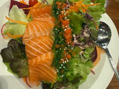 -Chom Cafe and Restaurant