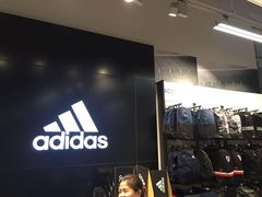 -阿迪达斯(八方汇精品优惠店)