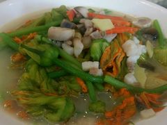 -胜记烧鹅美食