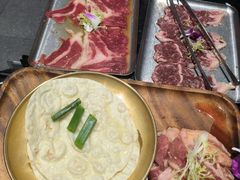 -何发发和牛烧肉·鳗鱼榴莲放题自助(乐峰广场店)
