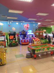 -莫莉幻想儿童乐园(武汉金银潭永旺店)
