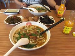 -顺溜·手工刀削面·黑金店(铜锣湾店)