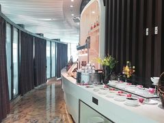 -亚洲国际大酒店·云顶阁旋转自助餐厅