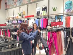 -lululemon(比斯特购物村店)