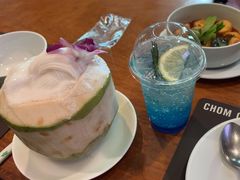 -Chom Cafe and Restaurant