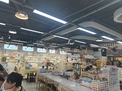 -郑在DIY·潮玩银饰绘画手作(中央大道旗舰店)