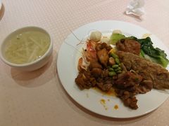 -南京双门楼宾馆(盐仓桥地铁站阅江楼店)