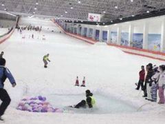 -乔波室内滑雪场