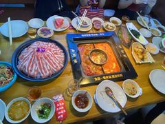 -老牌坊云南鱼豆花火锅(哈西万达店)