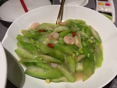 小嫩豆丝瓜配虾仁-秀儿四九城·新京菜(亚运村鸟巢店)
