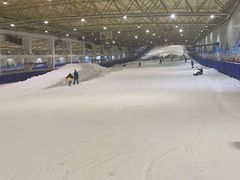 -乔波室内滑雪场