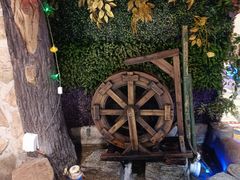 -东巴婆婆云南鱼豆花火锅(大东门店)