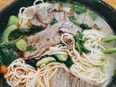 -志权牛肉面(灵山路店)