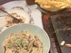 黑松露菌菇鸡肉意面-一沙一城·岩烤牛扒(深圳首店)