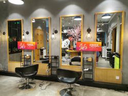 -时尚殿堂明星门店