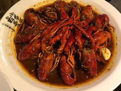 -龙巢盱眙龙虾·牛蛙·烧烤宵夜(八卦岭店)