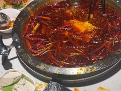 -茅草房·河畔园林火锅