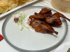 脆皮红烧乳鸽-聚福山莊·寻味顺德(北滘店)