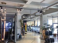 -F+轻食健身赋能空间(中华北路国贸商场店)