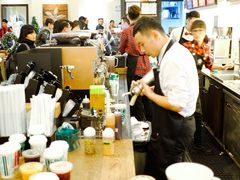 大堂-星巴克臻选(广州沙面店)