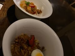 -穹六人间 people 6(岳阳路店)