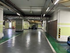 -新世界百货崇文店停车场