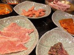 -臻牛烤肉