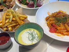-LESCEDARS  Bistro香柏树(外滩店)
