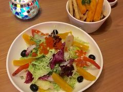 香橙蟹籽大虾沙律-MR.ROCKY洛奇先生RESTAURANT&BAR(宝安壹方城店)