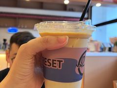 -Reset Coffee 与海咖啡