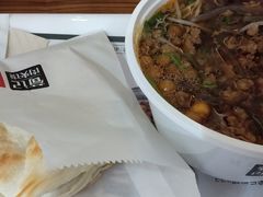 -荀记肉夹馍(三八家乐福店)