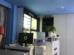 -提一眼镜·蔡司·依视路(小寨店)