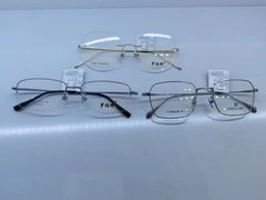 -罗伯特眼镜·蔡司官方授权(罗湖国贸店)