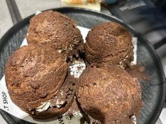 -W COLLECTIVE  DESSERT SHOP