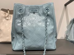 -URBAN REVIVO(高德置地广场·春广场店)