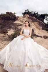 -Renee芮亦婚纱(原丽莎)