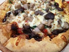 澳洲和牛芝香菌菇披萨-达美乐比萨(板井路店)