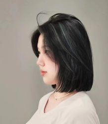 -十六番发型师事务所