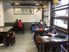 大堂-长人馄饨铺(解放街店)
