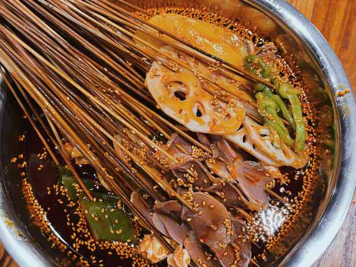 叶婆婆钵钵鸡(乐山老店)-"如果你要去感受乐山的美食!那你一定不能放.