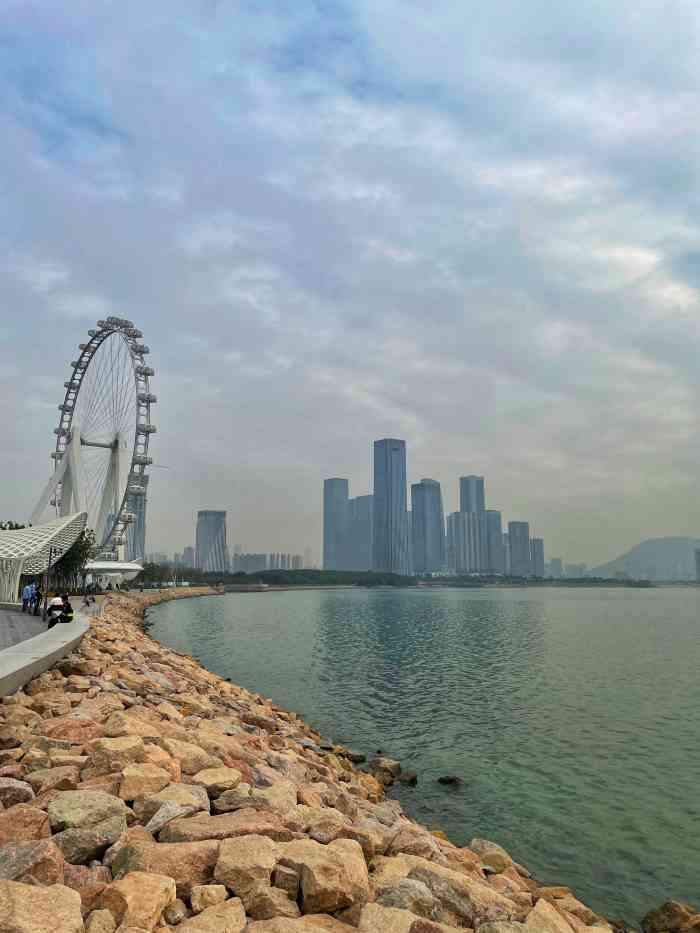 宝安西湾滨海公园-"又是一天休息,上次去了铁仔山很不错,这次.