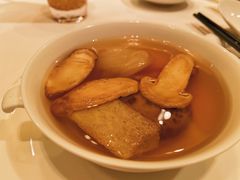 松茸竹荪菜胆汤-金轩中餐厅 Jin Xuan(浦东丽思卡尔顿酒店)