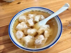 -两棵树馄饨店(渔梁住保小区店)